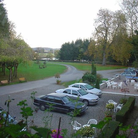 Logis - Chateau De La Motte - Hotel & Restaurant Liessies Exterior foto