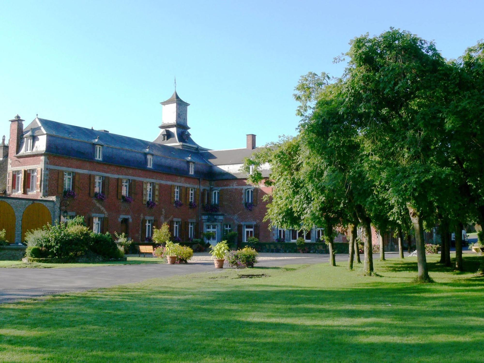Logis - Chateau De La Motte - Hotel & Restaurant Liessies Exterior foto